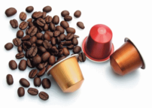 coffe pods whith coffee beans copertina